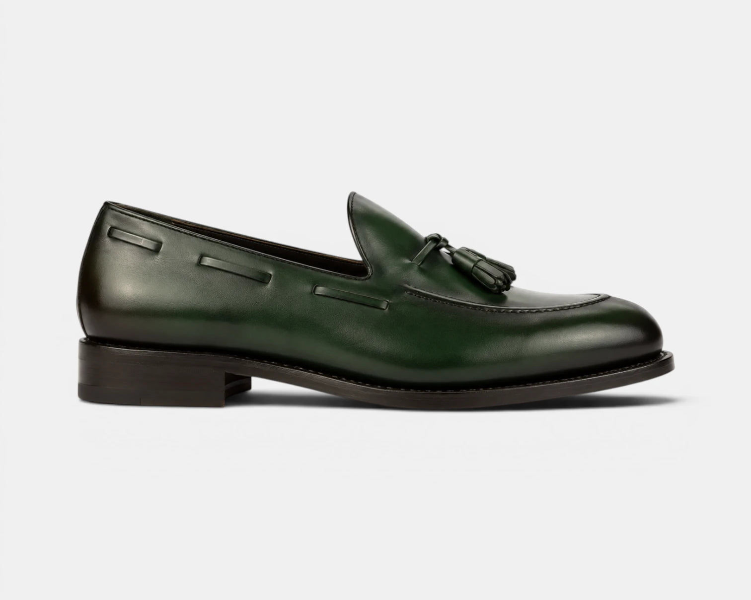 Forest_green_b48f6d82-fd5f-46a5-8b4c-62a6c59f8441.webp