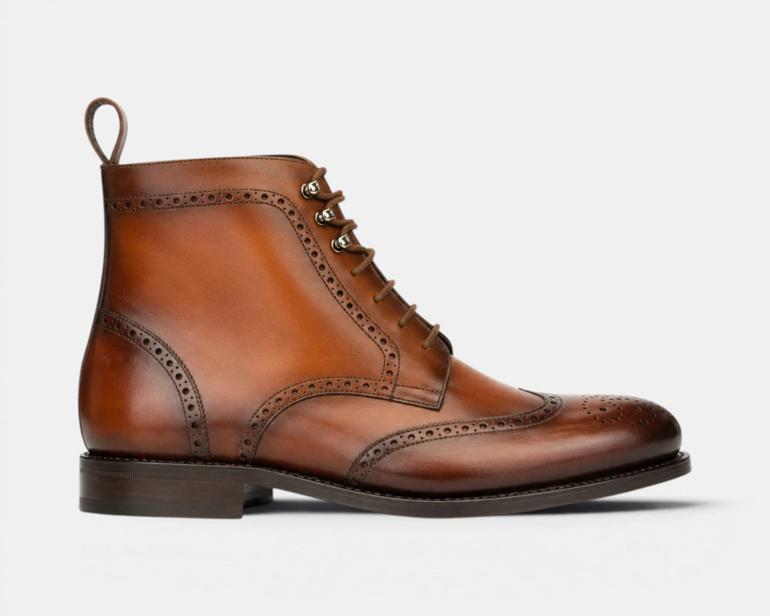 Military_brogue_Medium_brown_cognac_1_5c580733-e200-4737-a6ff-aaacc4a3c085.webp