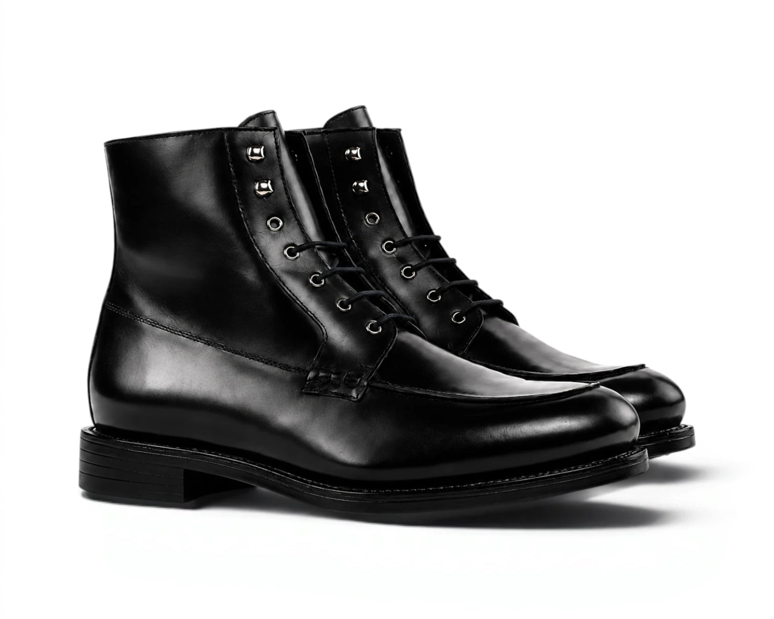Moc_boots_Black_1_88e65252-3ce0-41e5-a5a5-aeb462d5cb95.webp