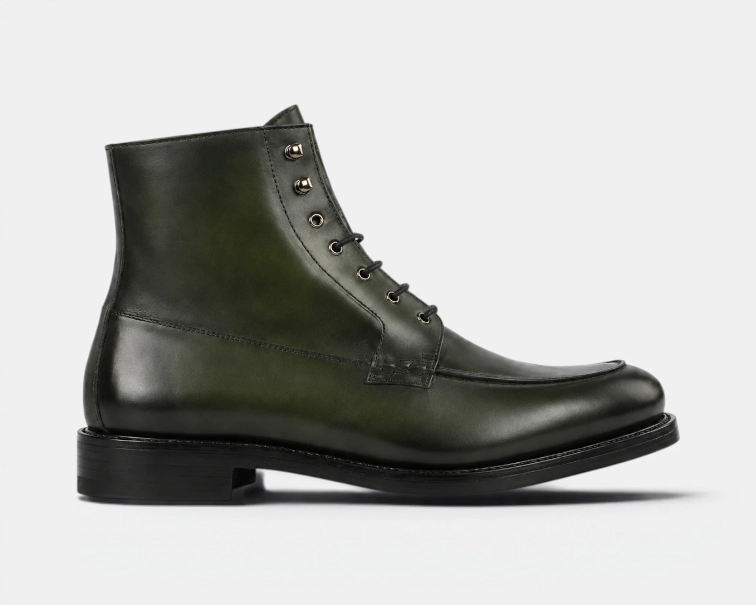 Moc_boots_Forest_Green_1_d054cf3d-80c5-4d41-ba23-7f9566d28dc4.webp